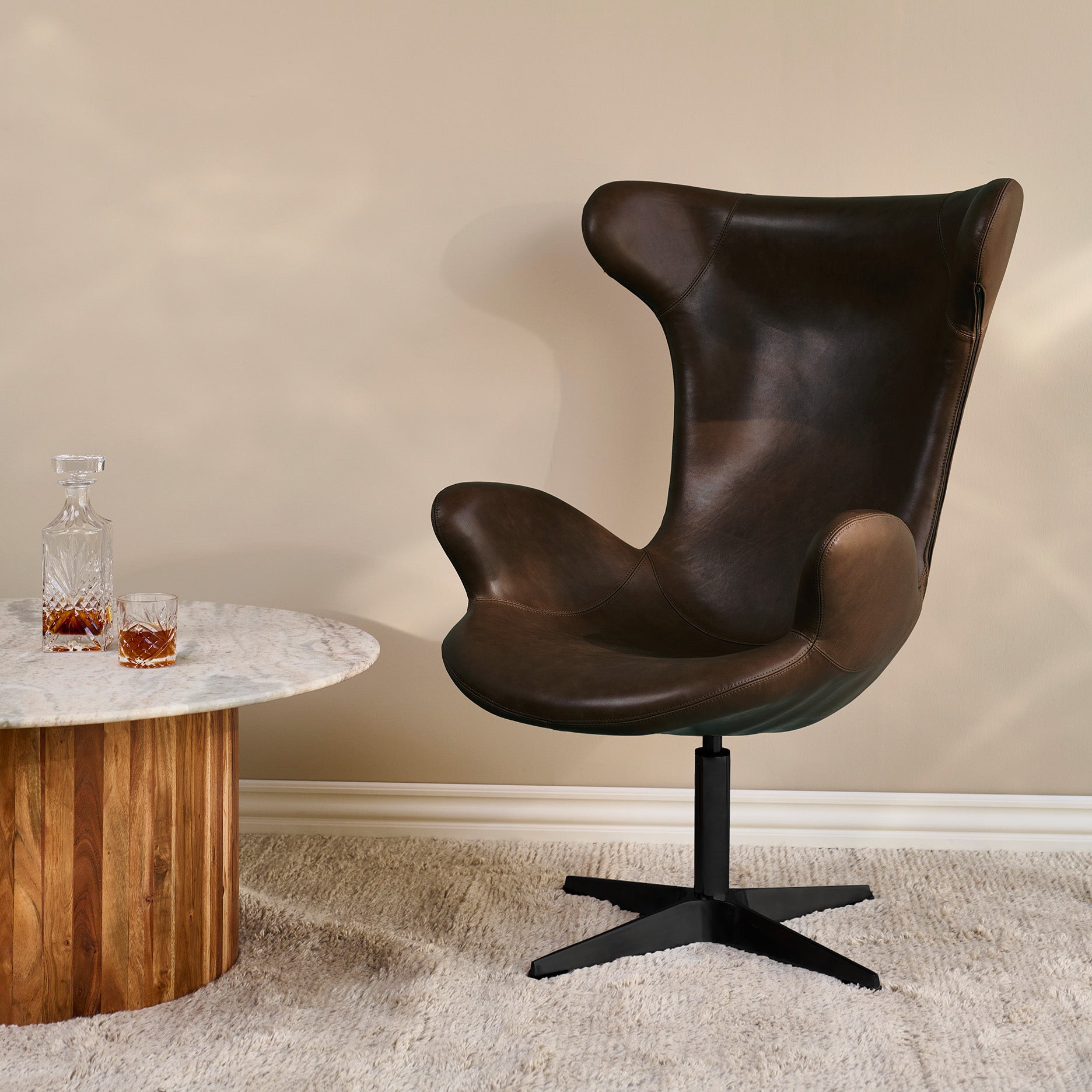 Victor loungestol læder m. sort drejesokkel